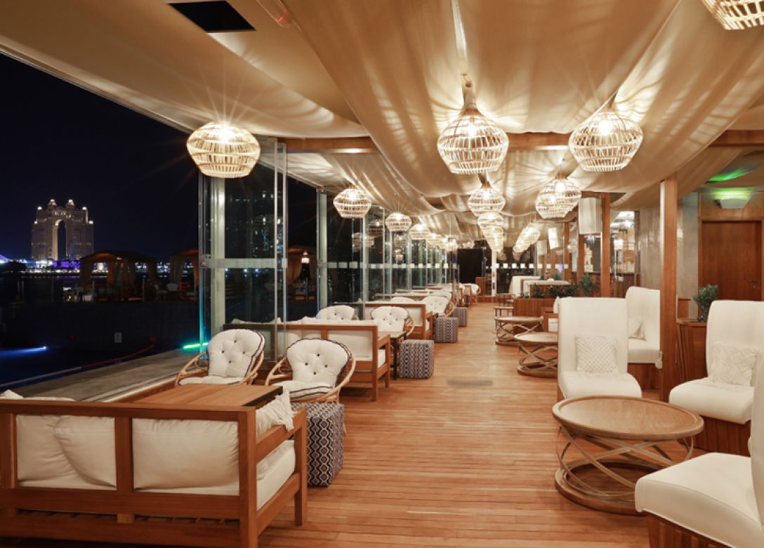 Vertigo Bar, Radisson Blu Hotel & Resort, Abu Dhabi Corniche - Credit Card Bar Offers