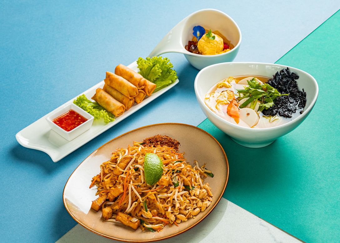 Blue Jasmine, Holiday Inn Singapore Little India - Credit Card Restaurant Offers