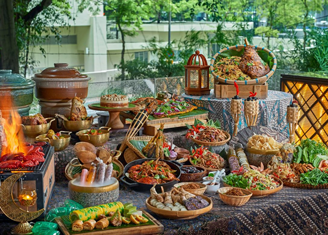 SANTAI Pool Bar and Lounge, The RuMa Hotel and Residences - Credit Card Restaurant Offers