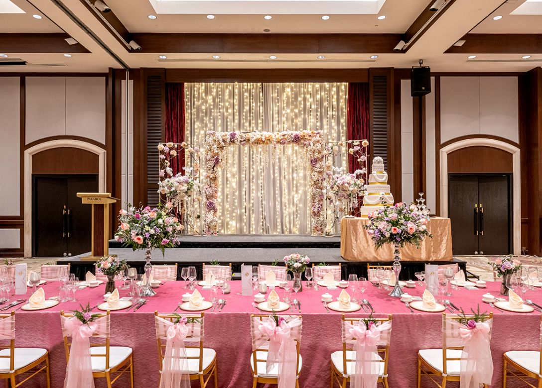 Paradox Singapore Merchant Court At Clarke Quay - Credit Card Wedding Offers