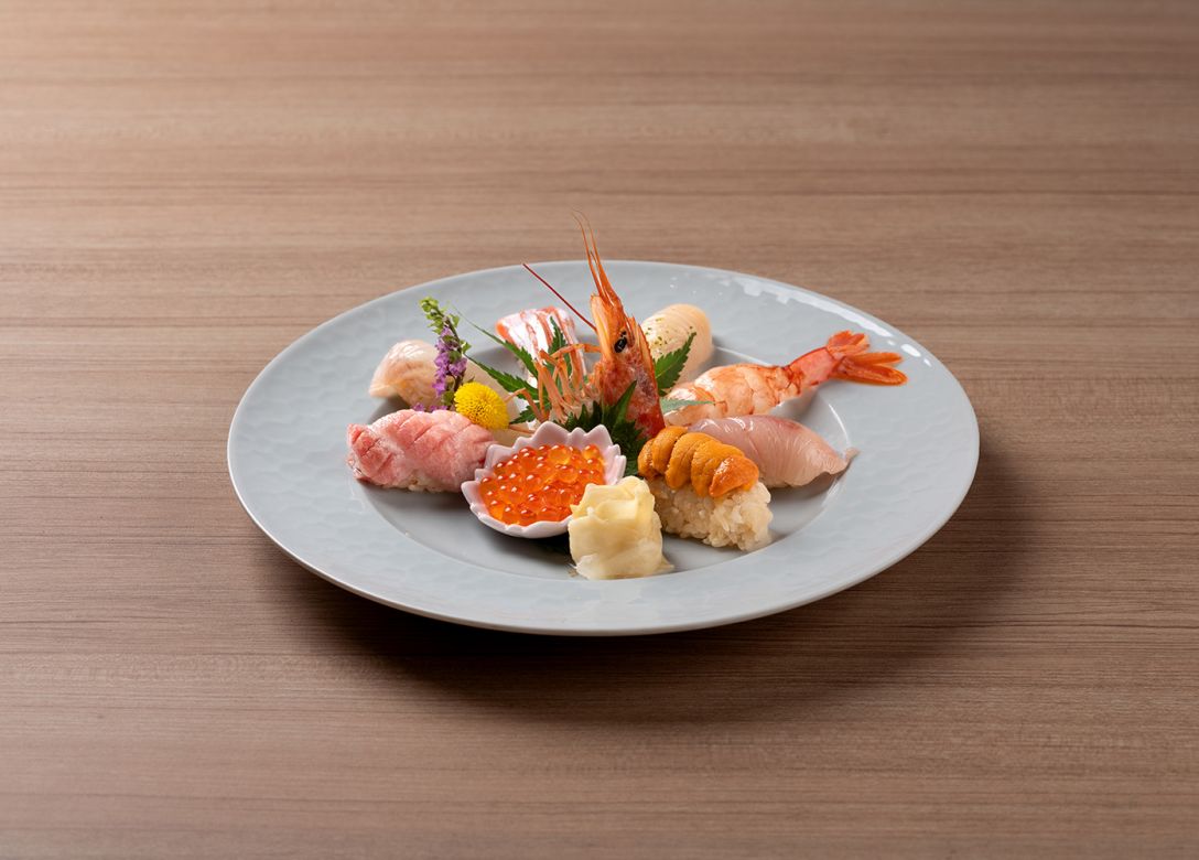 Akami - Credit Card Restaurant Offers