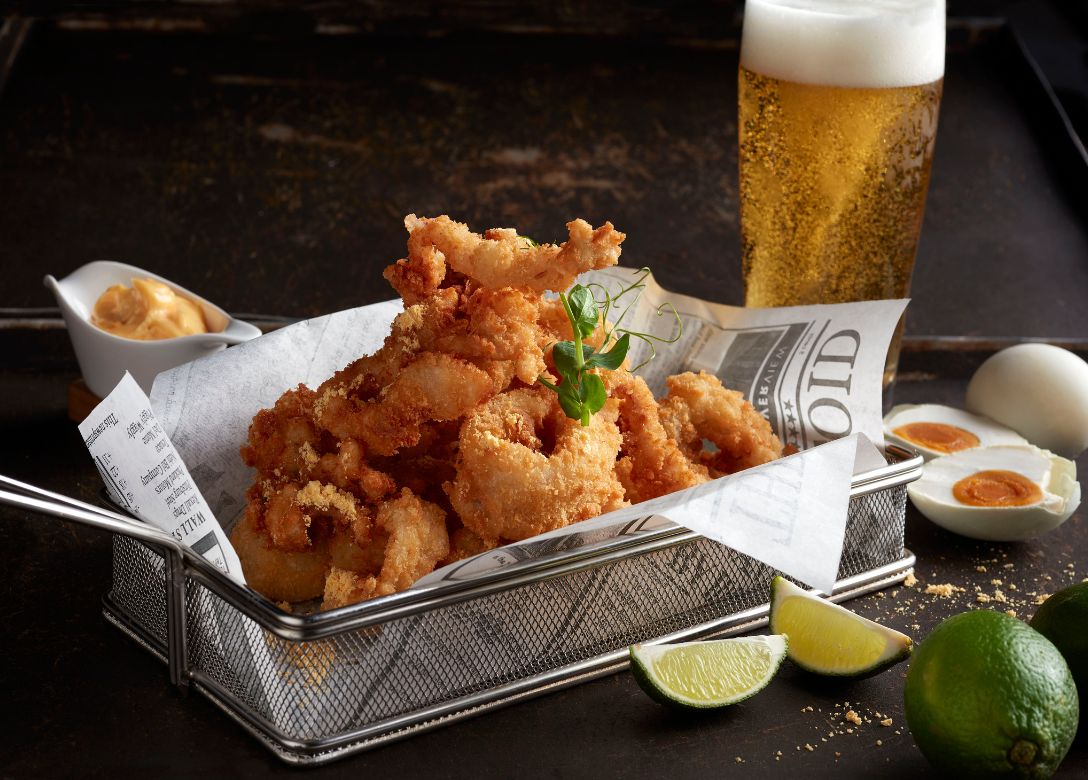 Crossroads Bar, Paradox Singapore Merchant Court - Credit Card 레스토랑 Offers