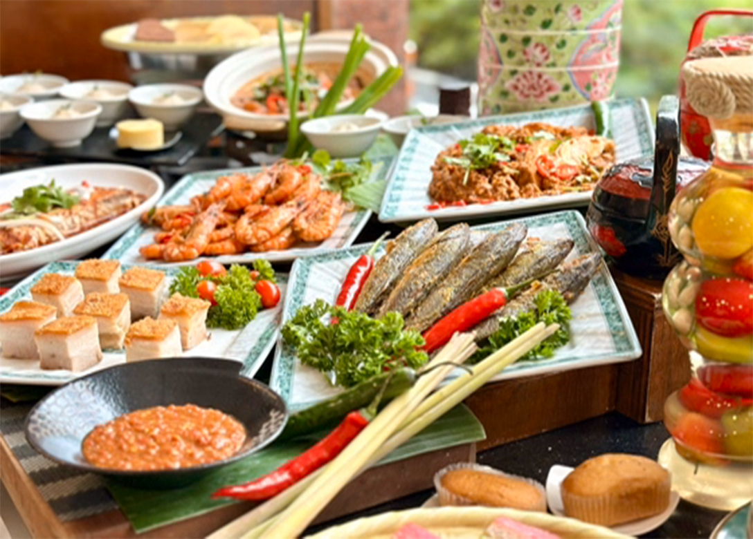 Sun’s Café , Hotel Grand Pacific