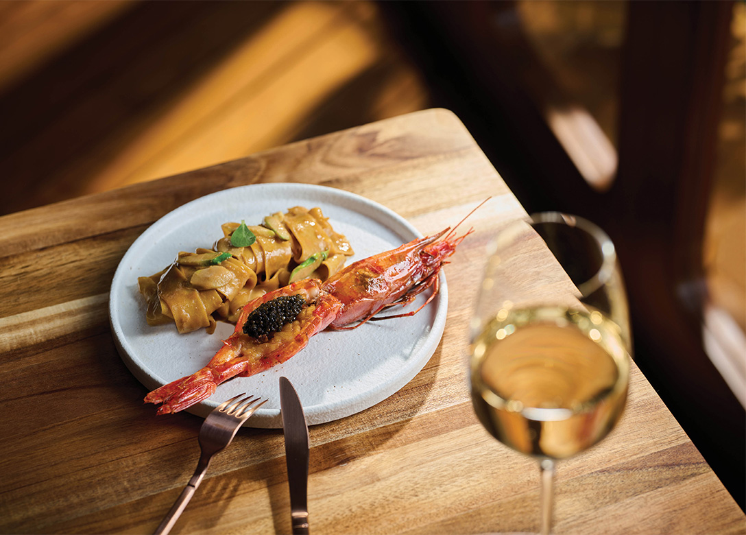 JW Marriott Hotel Hong Kong - Fish Bar