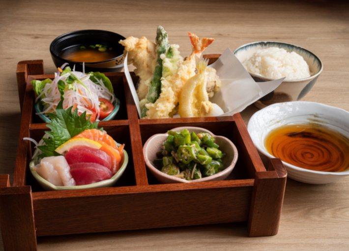 Hailing from Japan, Tempura Makino uses "Tsudoage" style, where the tempura is made to order, and served individually by sequence.<br/><br/>Delight in free Sweet Potato Tempura with Hojicha Ice Cream with min. $75 spend on your Citi Card. Hailing from Japan, Tempura Makino uses "Tsudoage" style, where the tempura is made to order, and served individually by sequence.<br/><br/>Delight in free Sweet Potato Tempura with Hojicha Ice Cream with min. $75 spend on your Citi Card.