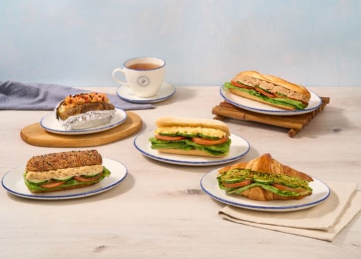 For over 30 years, Délifrance Singapore has dedicated itself to bringing a taste of Paris closer to home with aromatic coffee and authentic French delicacies such as Baguettes, Feuilletes, and Croissants.