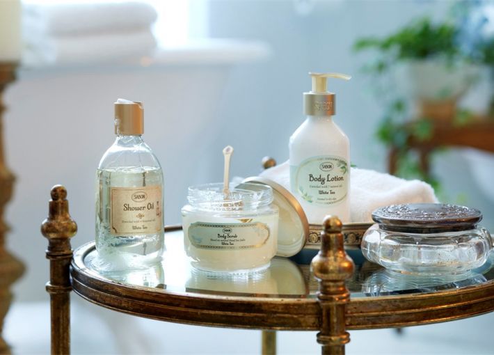 【Online Shop Exclusive】<br/><br/>💰10% off upon purchase of HK$600*<br/><br/>🚿Special price of HK$170 on Shower Oil 300ml PET White Tea (Original Price: HK$220)^<br/><br/>🆓Any purchase to get free gift^<br/><br/>*Excluding sets/ limited items<br/>^ Limited quota