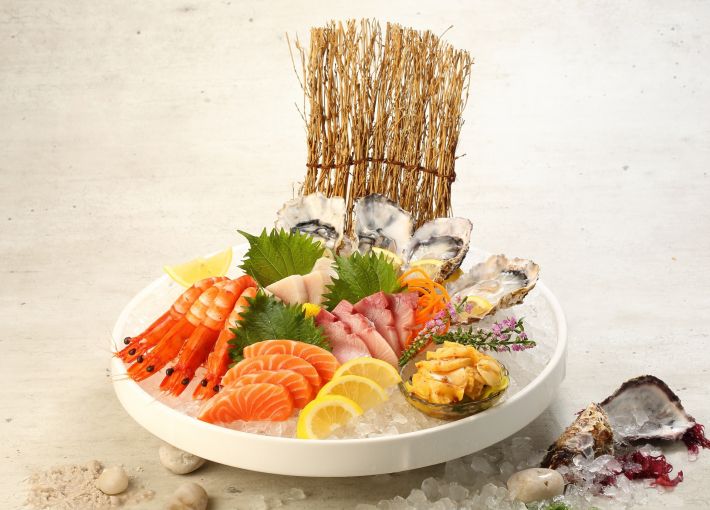 Experience the artistry of Japanese cuisine with Douraku Sushi’s extensive selection of fresh sushi, sashimi, and other classic Japanese fare.<br/><br/>Yearlong Offer: <br/>S$6 off every S$60 spend, discount capped at S$60 (dine-in & takeaways)<br/>