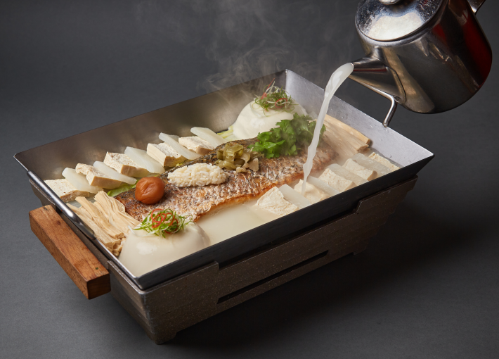 Offering the best of Japanese sumiyaki (charcoal-grilled skewers), USHIO is a cosy sake bar perfect for evenings of casual dining and good drinks.<br/><br/>Yearlong Offer:<br/>S$6 off every S$60 spend, discount capped at S$60 (dine-in & takeaways) Offering the best of Japanese sumiyaki (charcoal-grilled skewers), USHIO is a cosy sake bar perfect for evenings of casual dining and good drinks.<br/><br/>Yearlong Offer:<br/>S$6 off every S$60 spend, discount capped at S$60 (dine-in & takeaways)